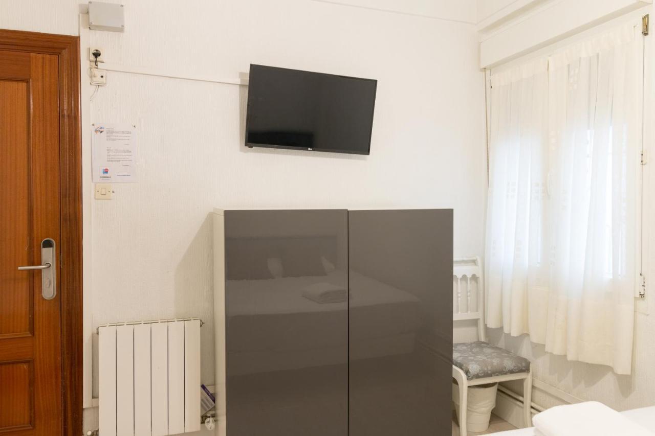 Pension Arias Bilbao Dış mekan fotoğraf